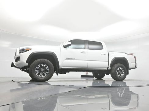 Used 2023 Toyota Tacoma TRD Off-Road image 52
