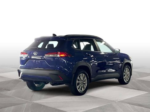 Used 2025 Toyota Corolla Cross LE FWD image 8