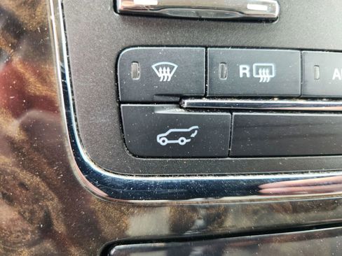 Used 2017 Lincoln Navigator L Select RWD image 24