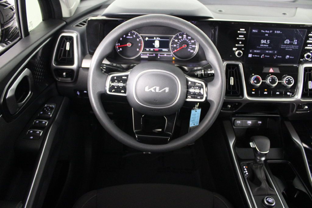 Used 2022 Kia Sorento LX FWD image 19