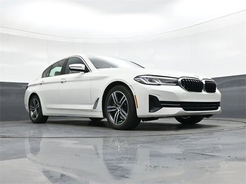 Used 2023 BMW 530i w/ Convenience Package image 24