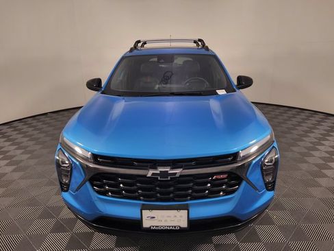 Used 2025 Chevrolet Trax RS w/ Sunroof Package FWD image 8
