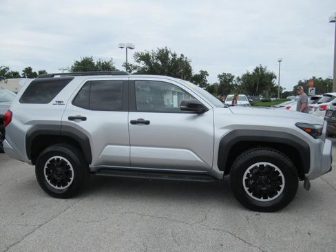 Used 2025 Toyota 4Runner TRD Off-Road AWD/4WD image 2