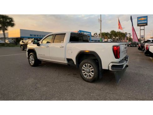Used 2022 GMC Sierra 3500 Denali image 6