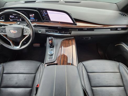Used 2023 Cadillac Escalade Premium Luxury AWD/4WD image 22