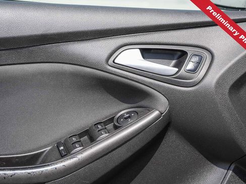 Used 2018 Ford Focus SEL FWD image 16