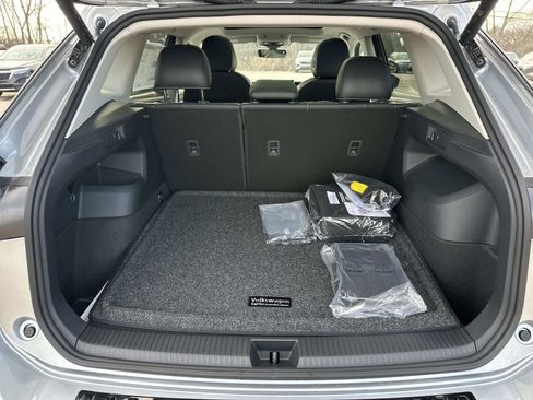 New 2026 Volkswagen Tiguan SE image 10