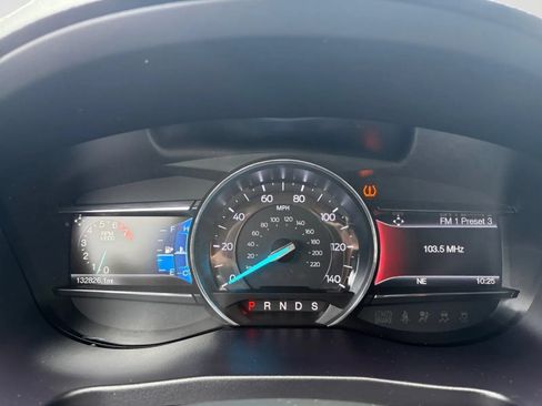 Used 2017 Ford Explorer XLT w/ Equipment Group 202A AWD/4WD image 34