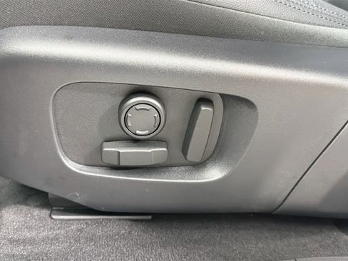 Certified 2025 Land Rover Range Rover Evoque S image 21