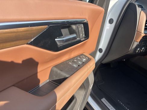 New 2026 Chevrolet Tahoe High Country AWD/4WD image 28