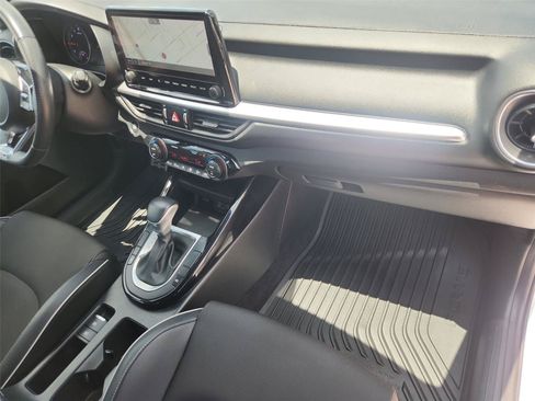 Used 2023 Kia Forte GT-Line w/ GT-Line Technology Package FWD image 27