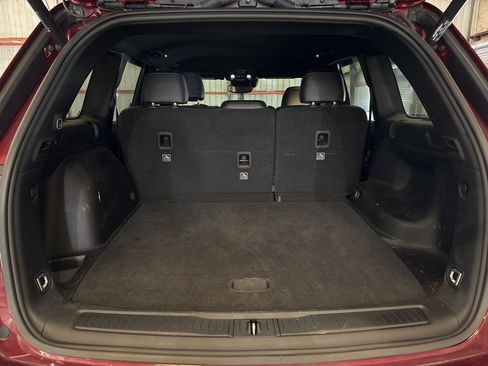 Used 2024 Jeep Grand Cherokee Altitude image 12