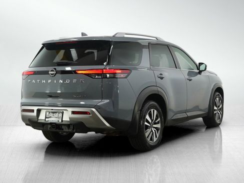 Used 2024 Nissan Pathfinder SL AWD/4WD image 5