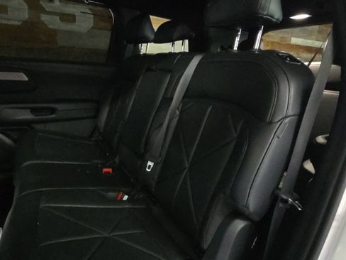Used 2027 Kia Telluride EX w/ Towing Package FWD image 9