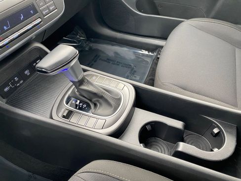 Used 2025 Hyundai Kona SEL image 41