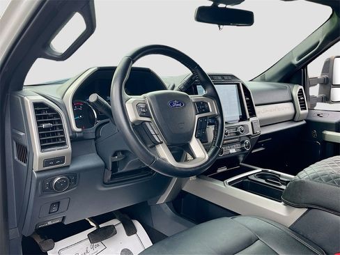 Used 2022 Ford F250 Lariat image 9