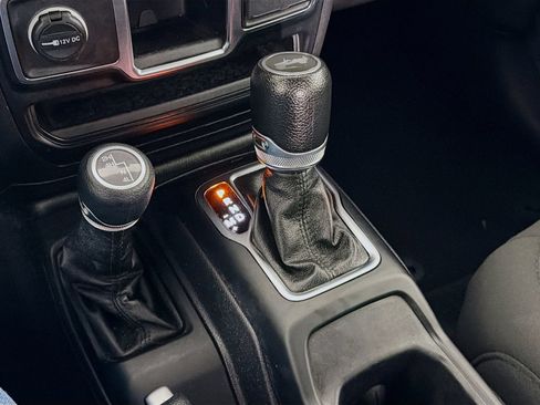 Used 2023 Jeep Wrangler Unlimited Sport AWD/4WD image 18