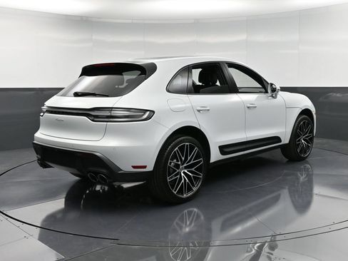 Certified 2026 Porsche Macan AWD/4WD image 8