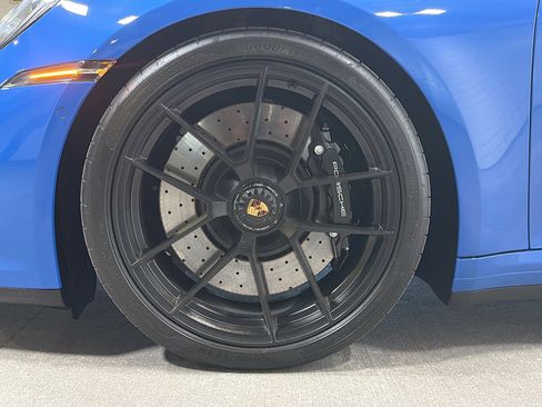 Used 2025 Porsche 911 Carrera 4 GTS image 38