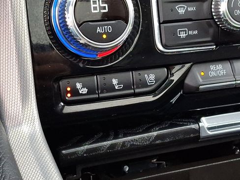 Certified 2024 GMC Yukon XL Denali image 27