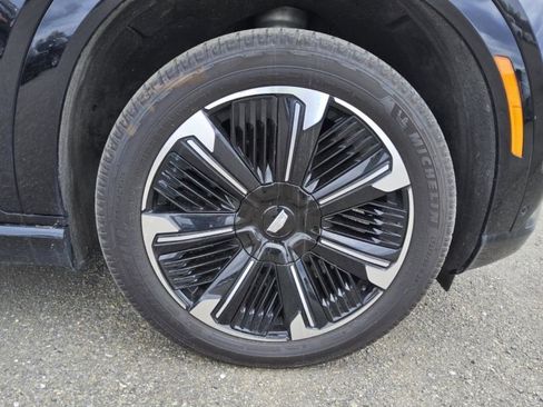 Used 2025 Cadillac Escalade IQ Sport 1 AWD/4WD image 4