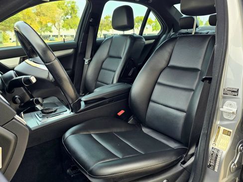 Used 2013 Mercedes-Benz C 250 Sedan image 19