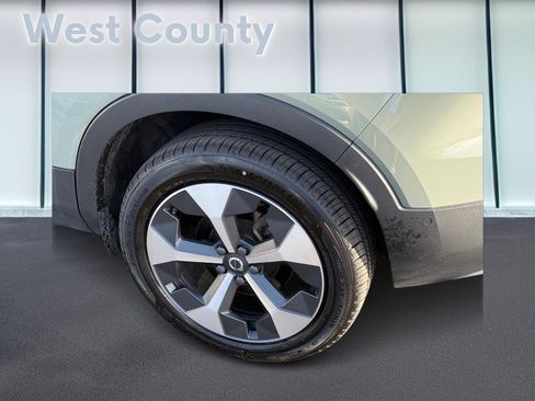Used 2024 Volvo XC40 B5 Plus w/ Protection Package Premier image 8