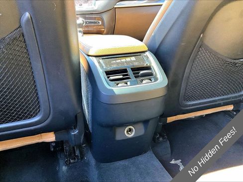 Used 2016 Volvo XC90 T6 Momentum w/ Momentum Plus Package AWD/4WD image 30