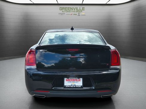 Used 2021 Chrysler 300 S RWD image 4