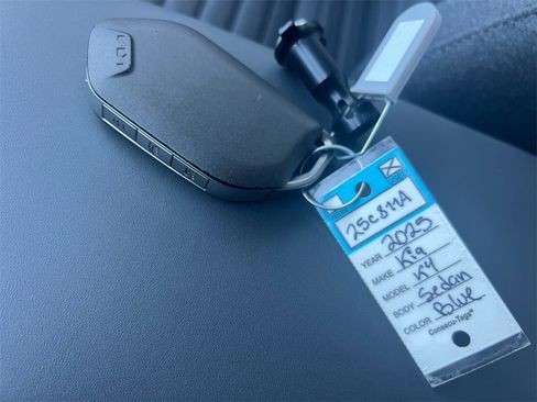 Used 2025 Kia K4 EX image 30