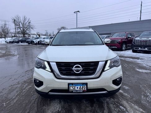 Used 2019 Nissan Pathfinder SL w/ SL Premium Package image 2