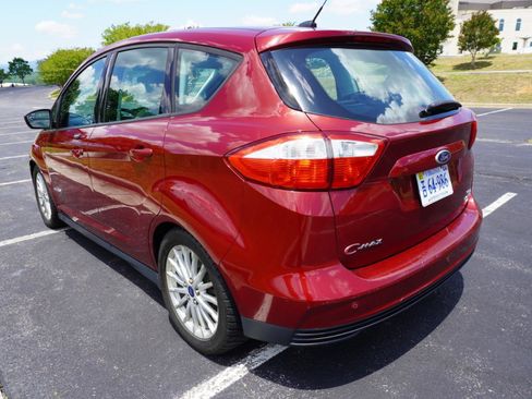 Used 2015 Ford C-MAX SE w/ Equipment Group 201A FWD image 12