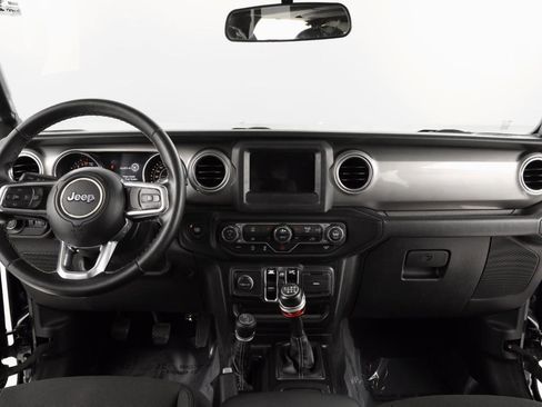 Used 2021 Jeep Wrangler Unlimited Sahara image 13