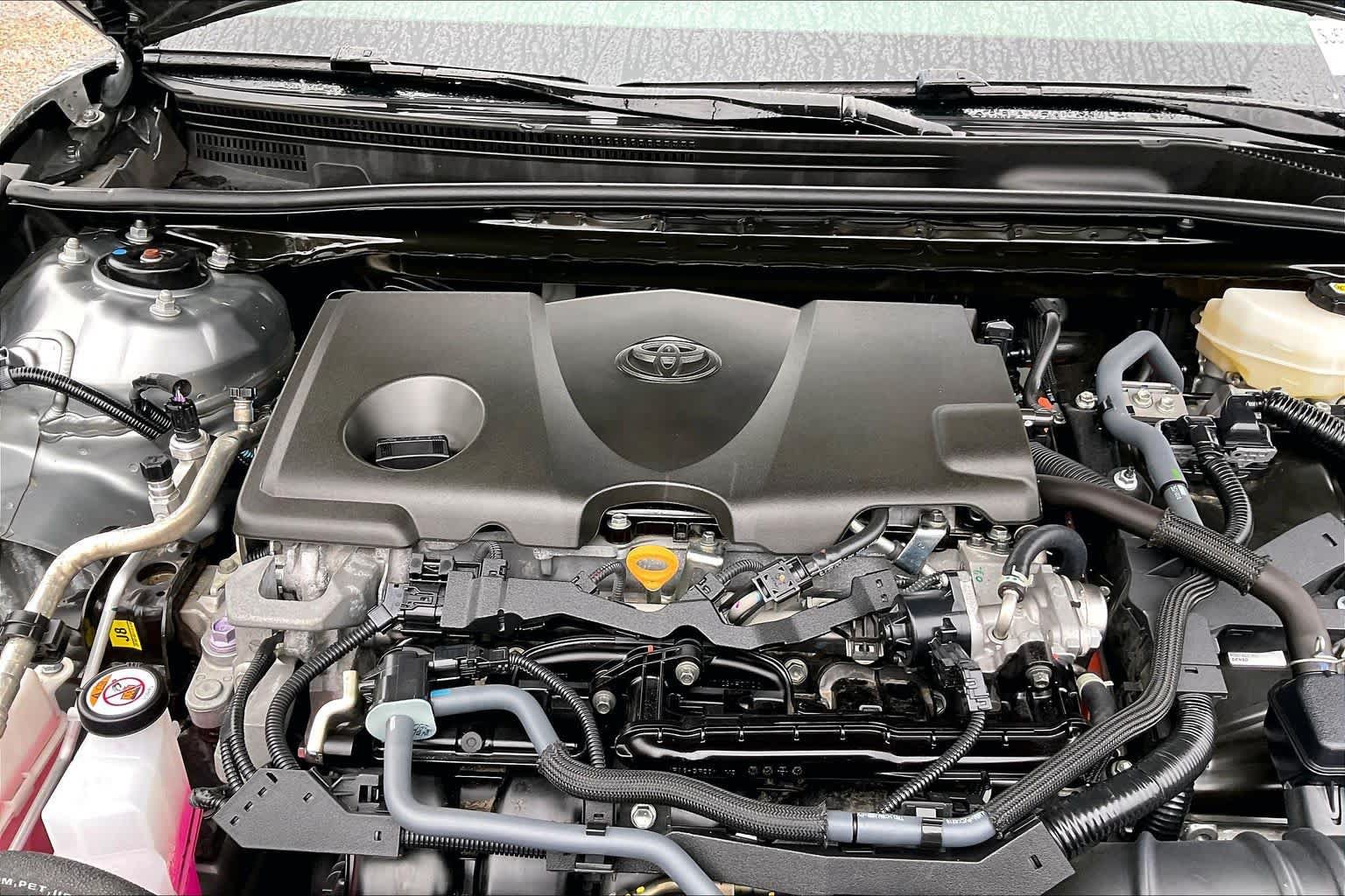 Used 2025 Toyota Camry SE w/ Convenience Package AWD/4WD image 32