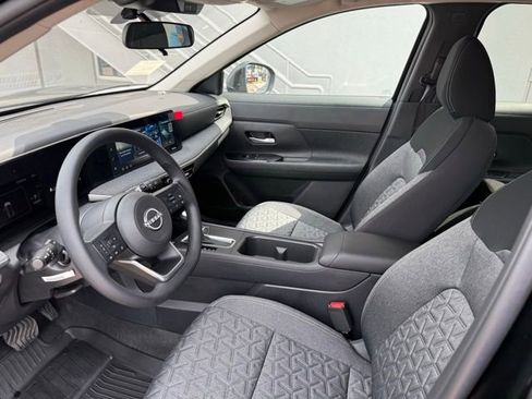 New 2026 Nissan Kicks SV w/ Cold Weather Package FWD image 17