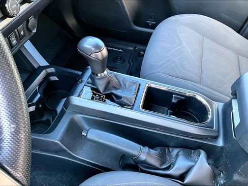 Used 2019 Toyota Tacoma TRD Sport image 15