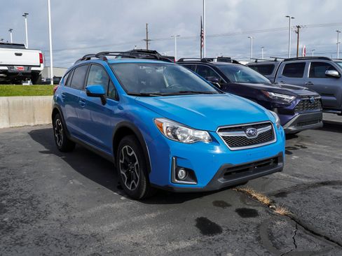Used 2017 Subaru Crosstrek 2.0i Limited AWD/4WD image 2