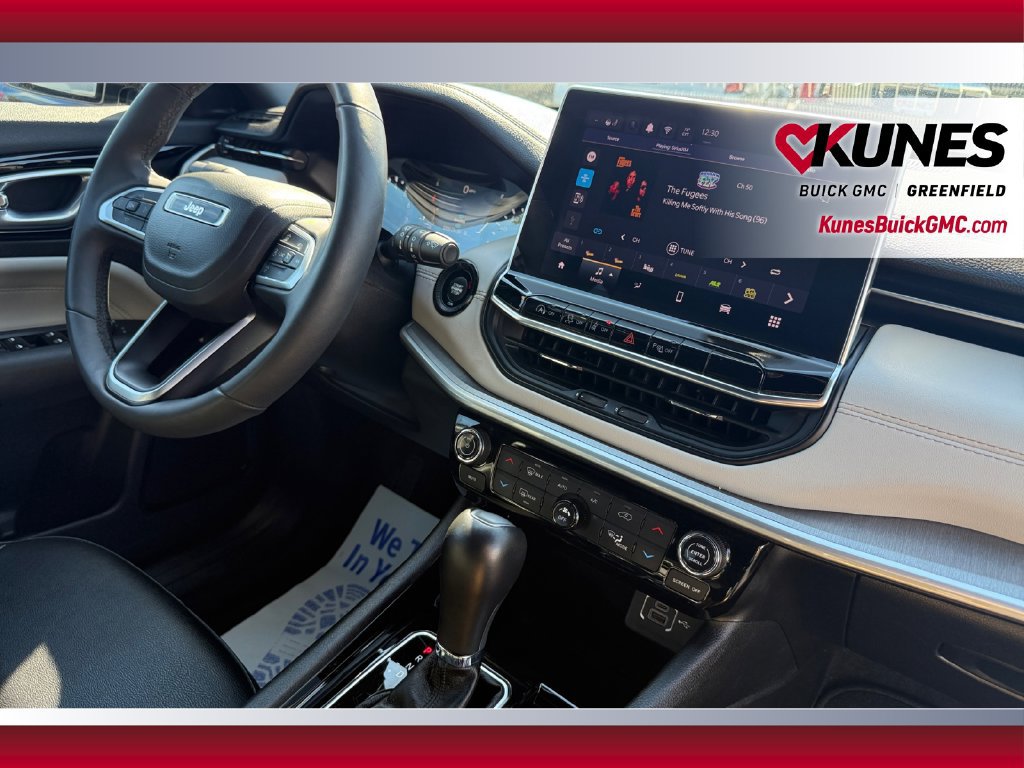 Used 2025 Jeep Compass Limited AWD/4WD image 44