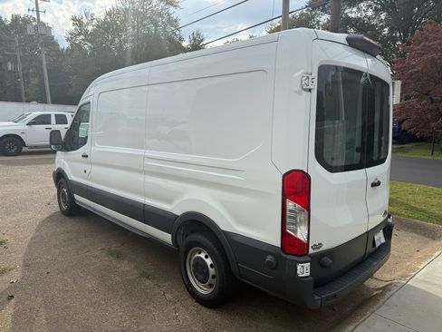 Used 2018 Ford Transit 150 148 Medium Roof image 4