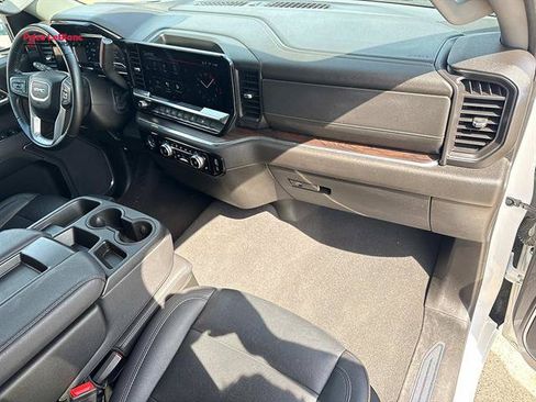 Used 2024 GMC Sierra 1500 SLT AWD/4WD image 12