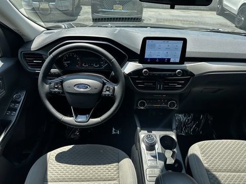 Certified 2022 Ford Escape SE w/ SE Sport Appearance Package AWD/4WD image 13
