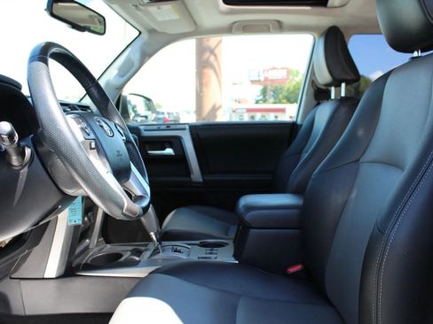 Used 2015 Toyota 4Runner SR5 Premium image 12