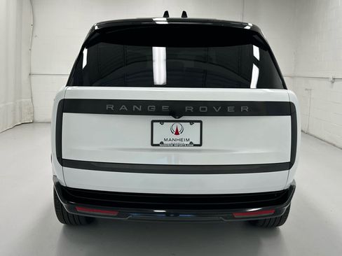 Used 2025 Land Rover Range Rover Long Wheelbase SE AWD/4WD image 7