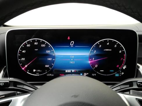 Used 2023 Mercedes-Benz GLC 300 4MATIC image 40