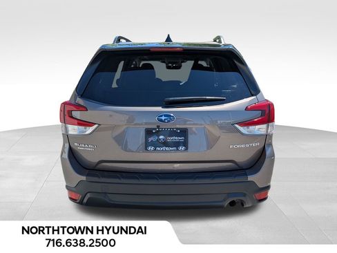 Used 2024 Subaru Forester Premium AWD/4WD image 14