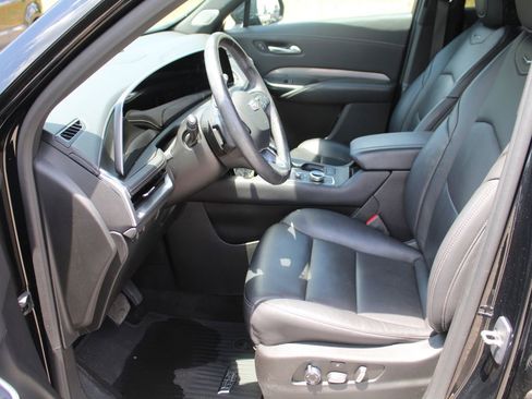 Used 2024 Cadillac XT4 Premium Luxury AWD/4WD image 10