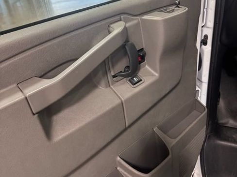 Used 2025 GMC Savana 2500 w/ Driver Convenience Package RWD image 10