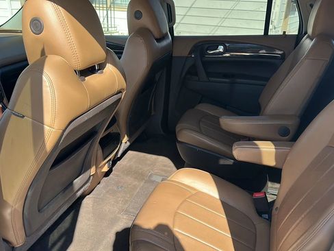 Used 2016 Buick Enclave Leather image 12