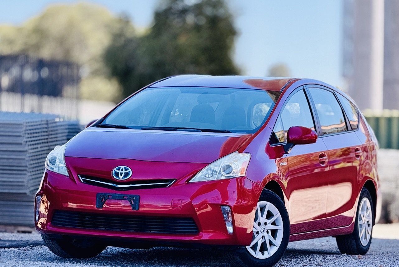 Used 2013 Toyota Prius V Three FWD image 1