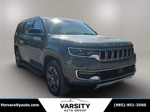 Used 2024 Jeep Wagoneer Series II w/ Flexible Seating Group image 11